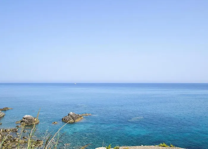 1 Bedroom Amazing In Locri