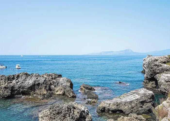 1 Bedroom Amazing In Locri